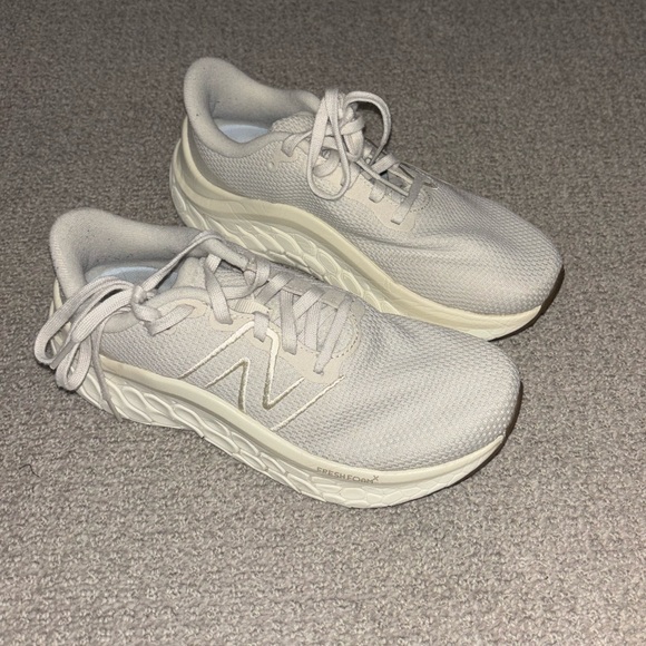 New Balance Sneakers - Picture 3 of 6